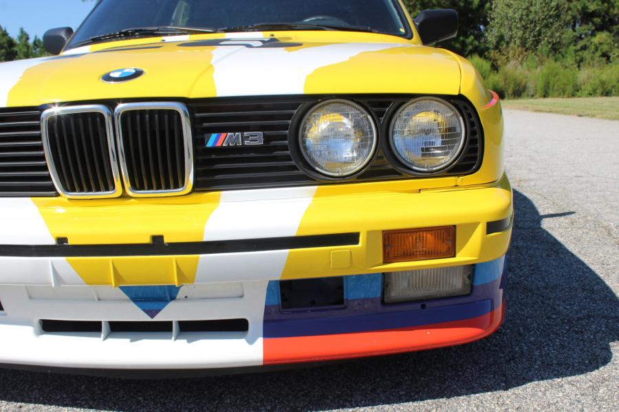 Детали экстерьера BMW 325e Coupe for Charity (E30) 1985 года  (фото 21 из 93)